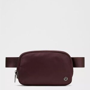 Lululemon Everywhere Belt Bag 1L- Goodnight Plum